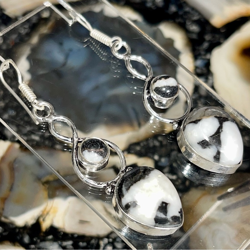 White Buffalo Turquoise Earrings 2 1/2” - Picture 9 of 17